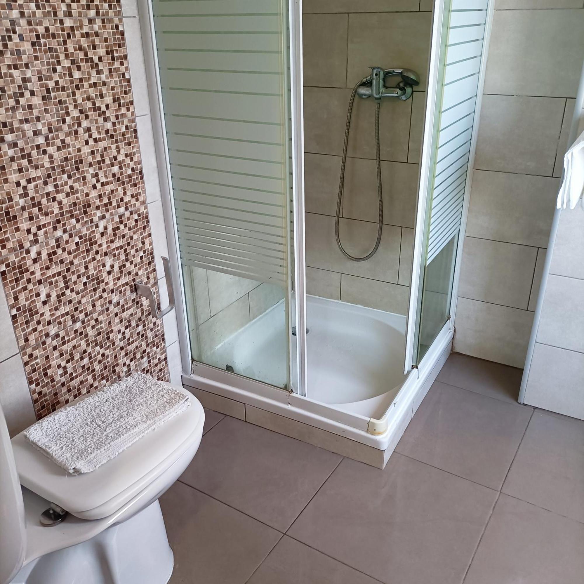 Good Vibes - Lagos Guesthouse Luaran gambar